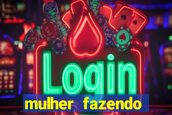 mulher fazendo strip tease